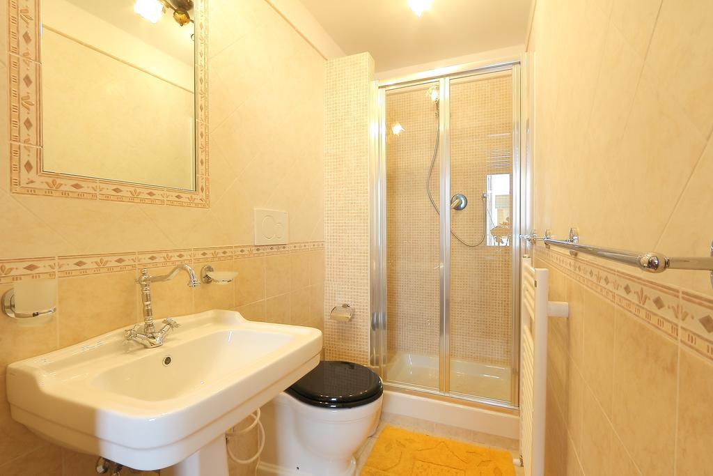 Katti House 2 Hotel ฟลอเรนซ์ ภายนอก รูปภาพ